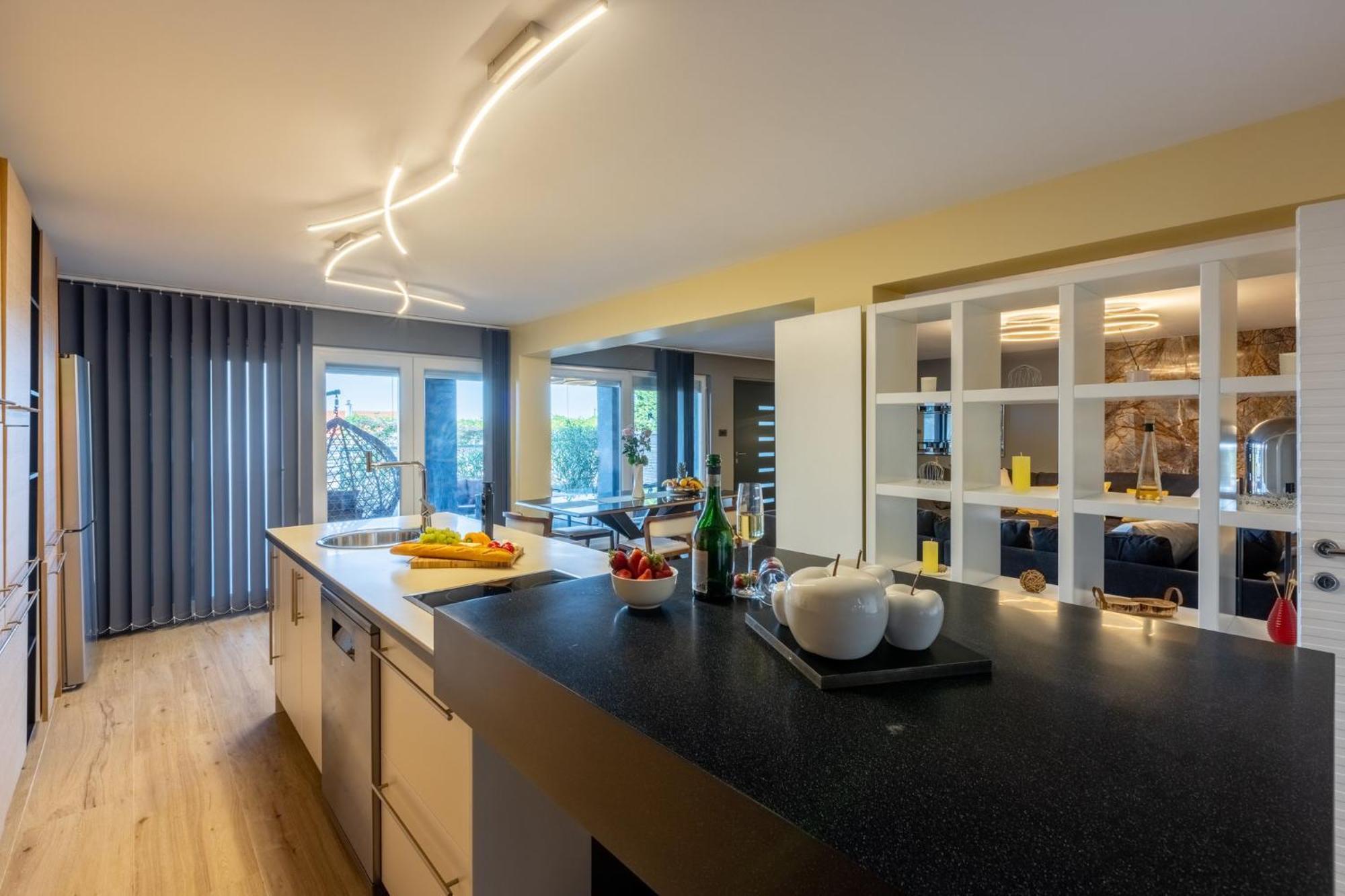 Panoramica Apartment With Whirlpool Crikvenica Buitenkant foto